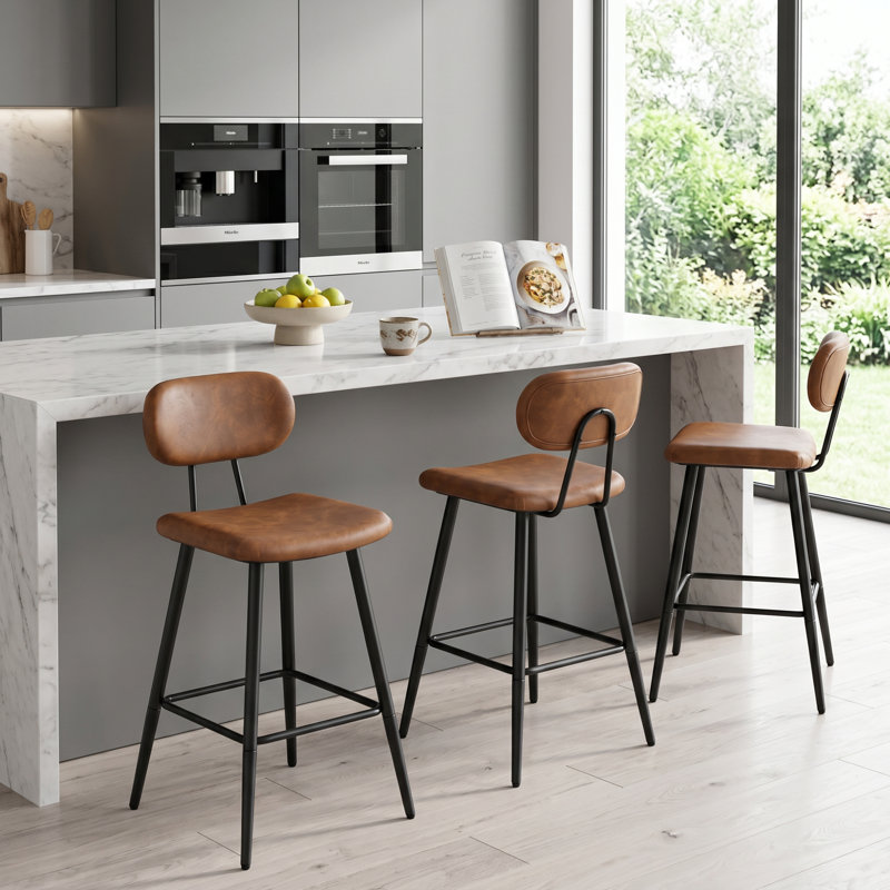 The Art of the Counter Stool: Styling Warm Mid-Century Kitchen Islands